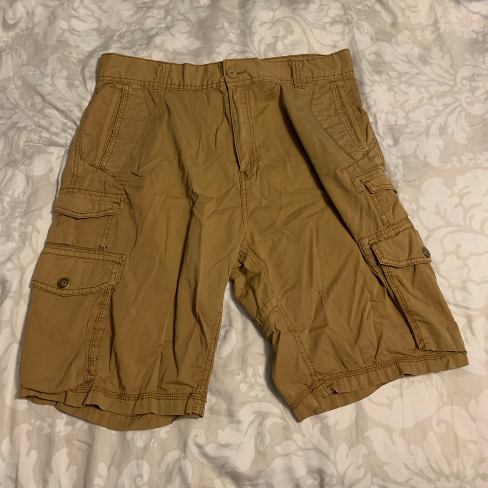 Plugg Shorts
